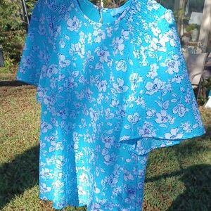 Draper James Blue and White Floral Top